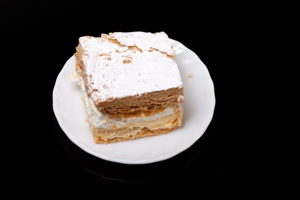 Sweet cake with cream — Stock Photo, Image
