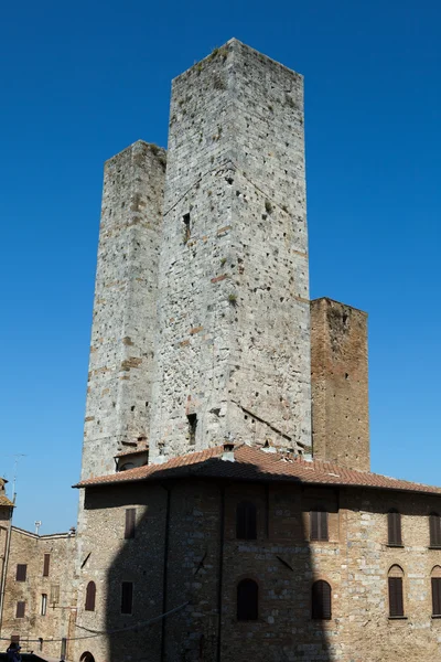 San gimignano-küçük Ortaçağ hill town Toskana duvarlı — Stok fotoğraf