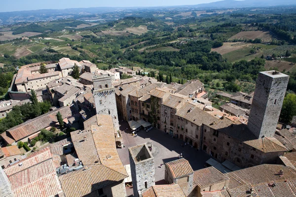 Toskánské vesnice san gimignano pohled z věže — Stock fotografie