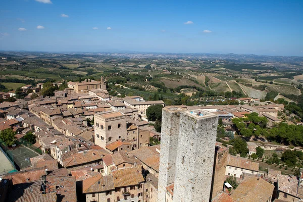 Pueblo toscano San Gimignano vista desde la torre — Foto de Stock
