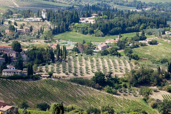 Холмы вокруг Сан-Джиминьяно. Тоскана — стоковое фото