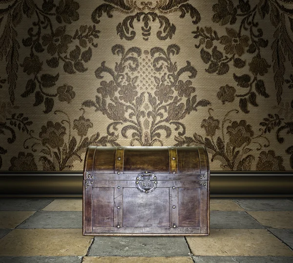 Locked Treasure Chest in a Damask Room — Stock Photo, Image