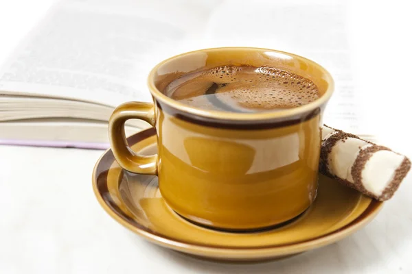 Šálek kávy se sušenkami Stock Snímky