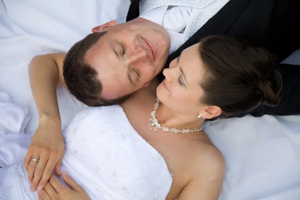 Young wedding couple — Stock Photo, Image