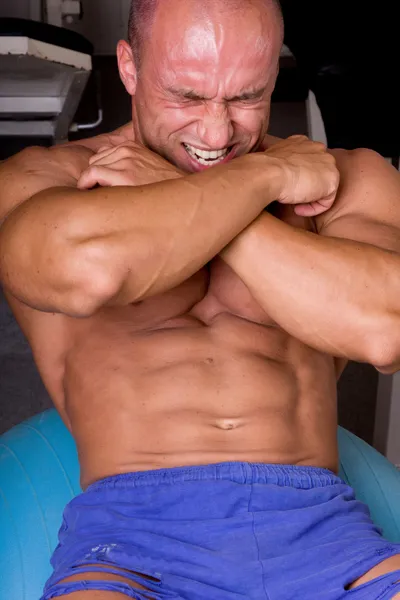 Bodybuilder training — Stock Photo, Image