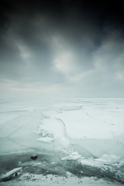 Icy lake — Stock Photo, Image