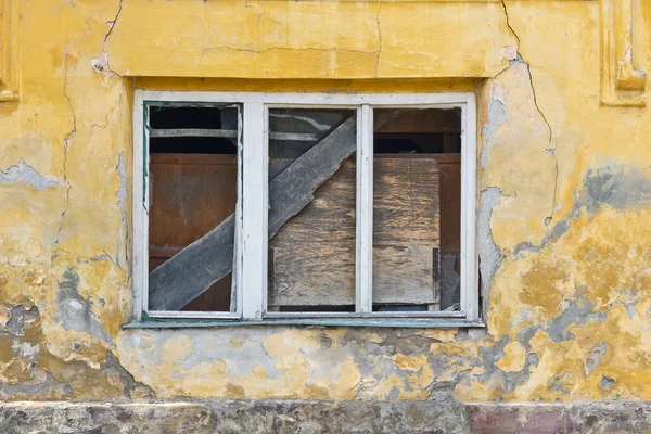 Abandoned house window — Stock Photo, Image