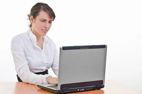 在便携式计算机上工作的女孩 — 图库照片