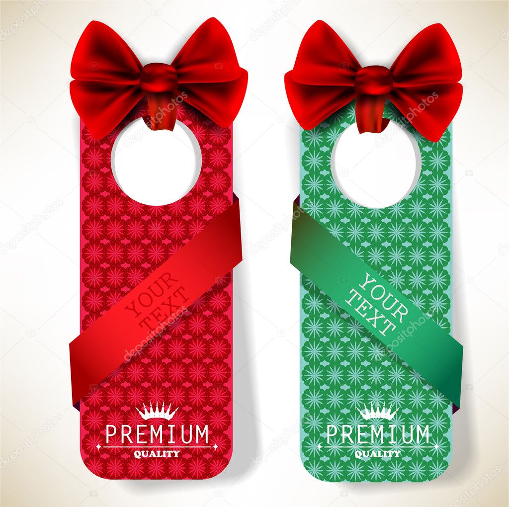 Card notes with ribbons. Red and green invitations