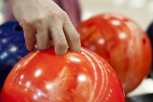 Bunte Bowlingkugeln — Stockfoto