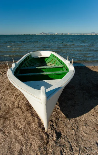Biały łódź — Zdjęcie stockowe