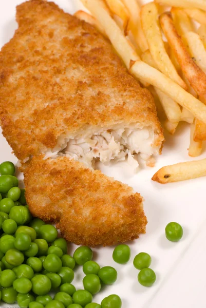 Traditional fish and chips — Stockfoto