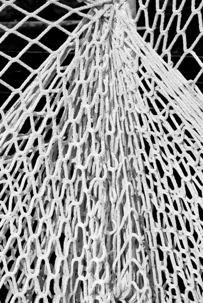 Αλιευτικό δίχτυ σε μαύρο και άσπρο — Φωτογραφία Αρχείου