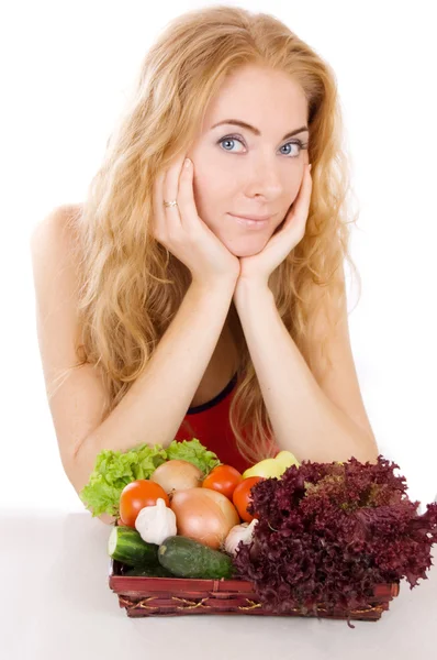 Rood-headed vrouw met groenten — Stockfoto