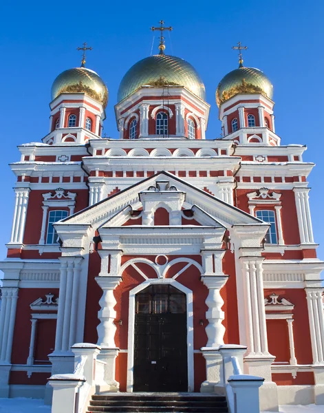 Русская православная церковь в Саратове — стоковое фото