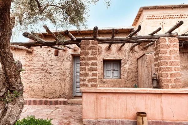 モロッコの家と中庭 — ストック写真