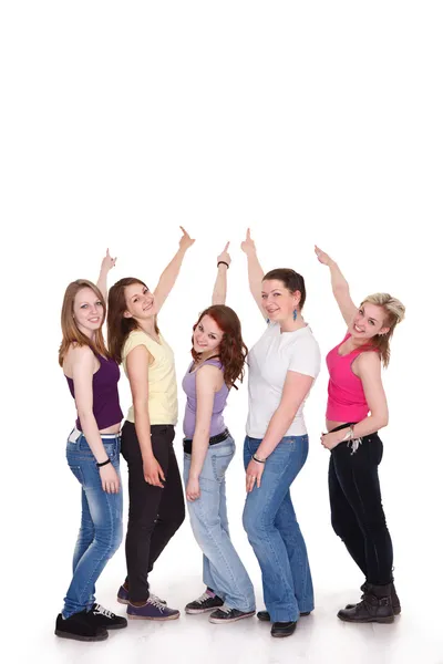 Grupp flickor pekar för att kopiera — Stockfoto