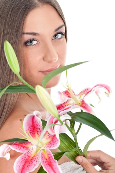 Rosto de mulher bonita com flores — Fotografia de Stock