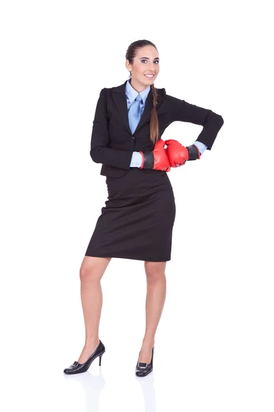 Mulher de negócios usando luvas de boxe — Fotografia de Stock