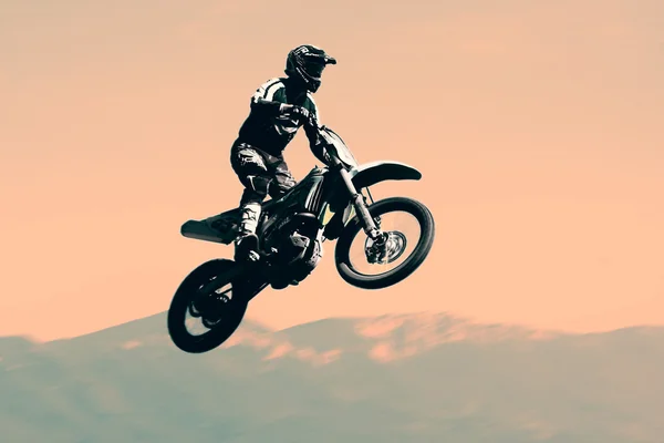Silhouette motocross — Photo