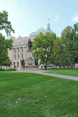 v Indianapolis Indiana statehouse güneydoğu köşesinde