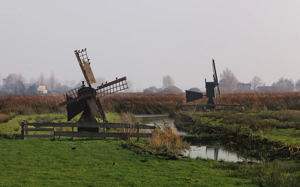 Alte Windmühlen — Stockfoto