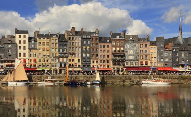 renkli honfleur Limanı