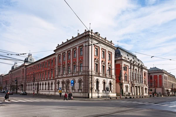 Cluj Napoca-az igazságügyi palota — Stock Fotó