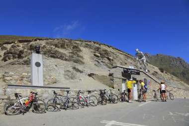 Col du Tourmalet clipart