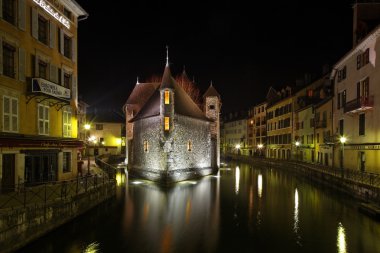 Annecy by night clipart