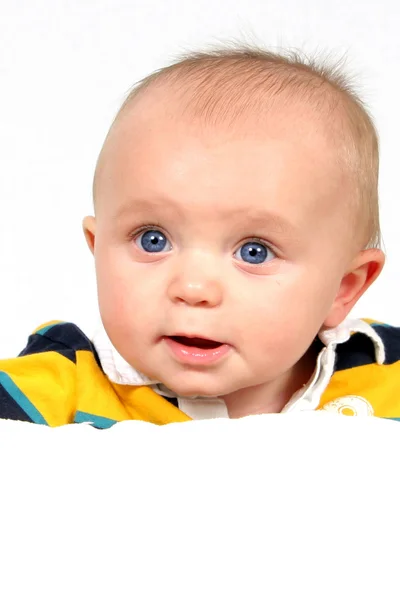 Vértes hozott kis Baby Boy — Stock Fotó