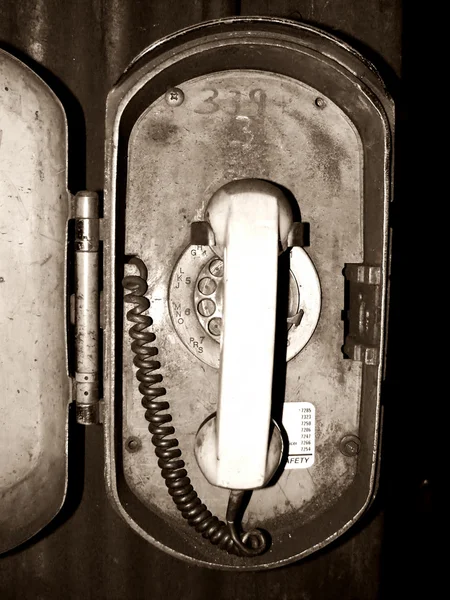 Grungy Old Telephone — Stock Photo, Image