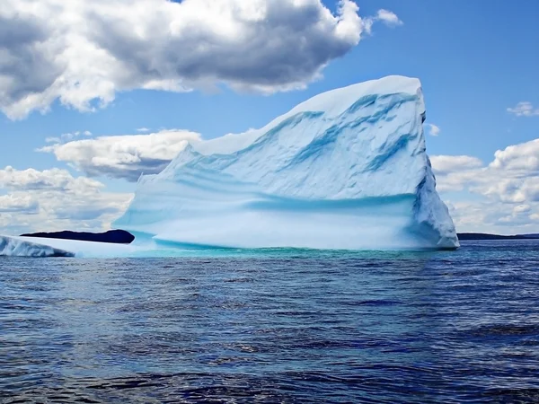 Eisberg im Ozean von Neufundland — Stockfoto