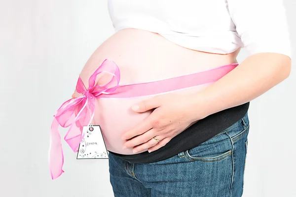 Mujer embarazada a los 8 meses —  Fotos de Stock