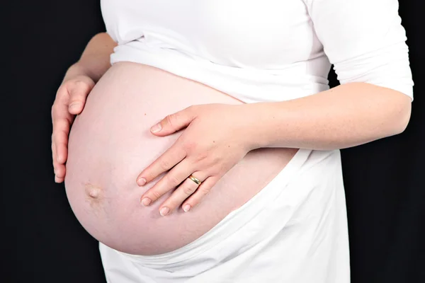 8 hónapos terhes nő — Stock Fotó