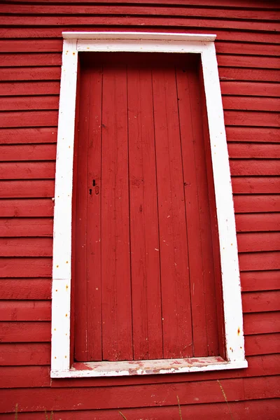 Ventana roja — Foto de Stock