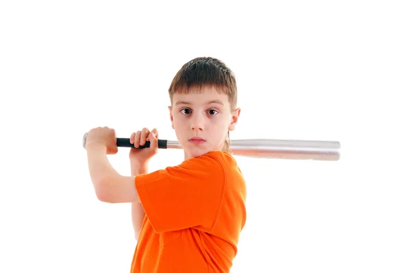 En pojke med ett basebollträ på vit bakgrund — Stockfoto