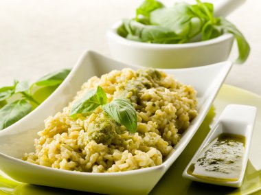 pesto soslu risotto