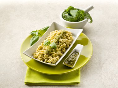 pesto soslu risotto