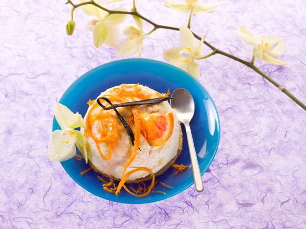 Dessert ricotta with orange and vanilla — Stock Photo, Image