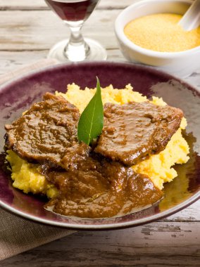 Braised meat with porridge clipart