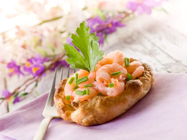 Appetizer canape with shrimp — Stock Photo, Image