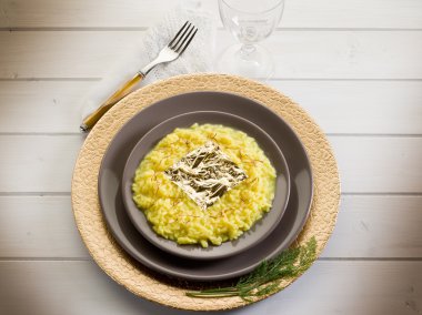 Altın safran risotto