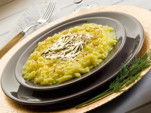 Altın safran risotto — Stok fotoğraf