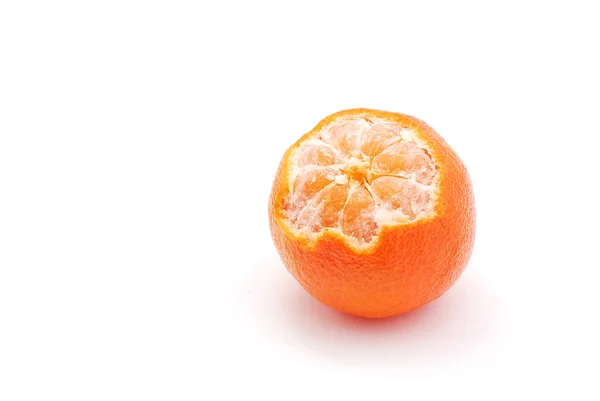 皮をむいたオレンジ — ストック写真