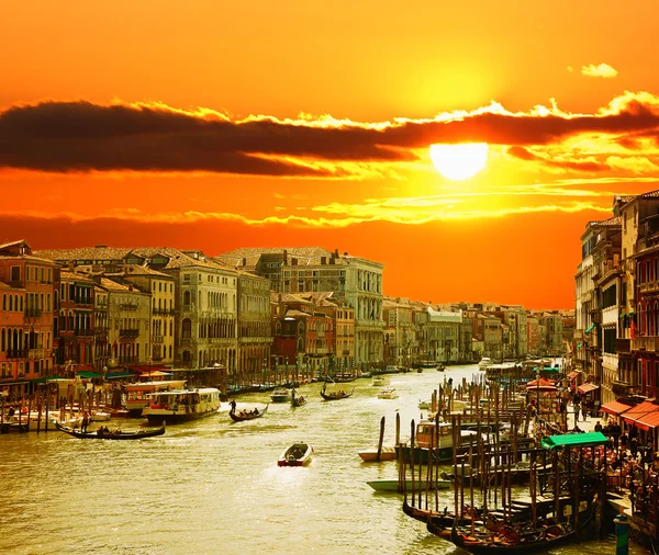 Grand canal van Venetië bij zonsondergang — Stockfoto