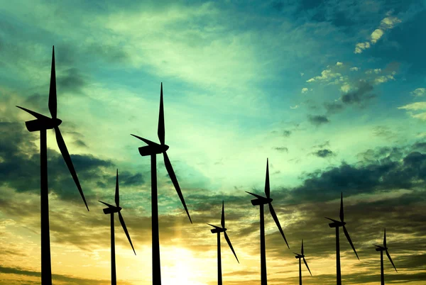 Эко-энергия, ветряные турбины — стоковое фото