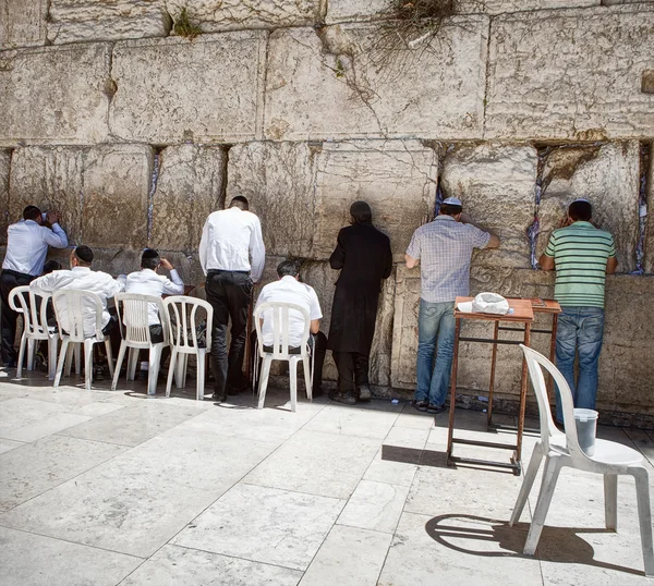 यरूशलेम में पश्चिमी दीवार पर यहूदियों — स्टॉक फ़ोटो, इमेज