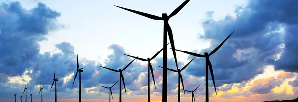 Panorama das turbinas eólicas — Fotografia de Stock