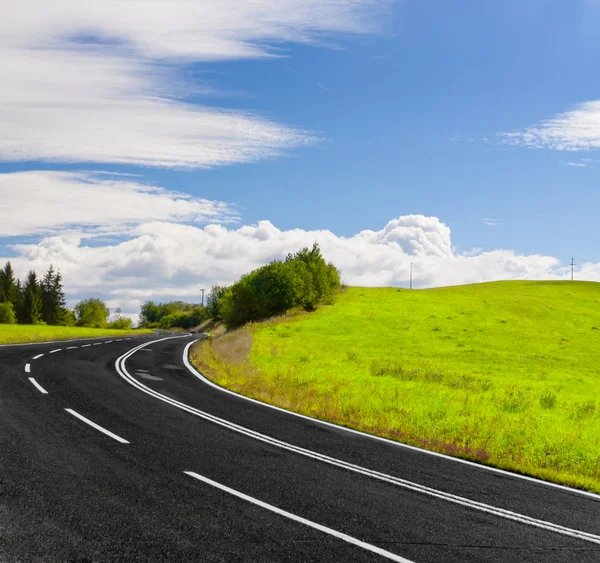 Kronkelende weg — Stockfoto